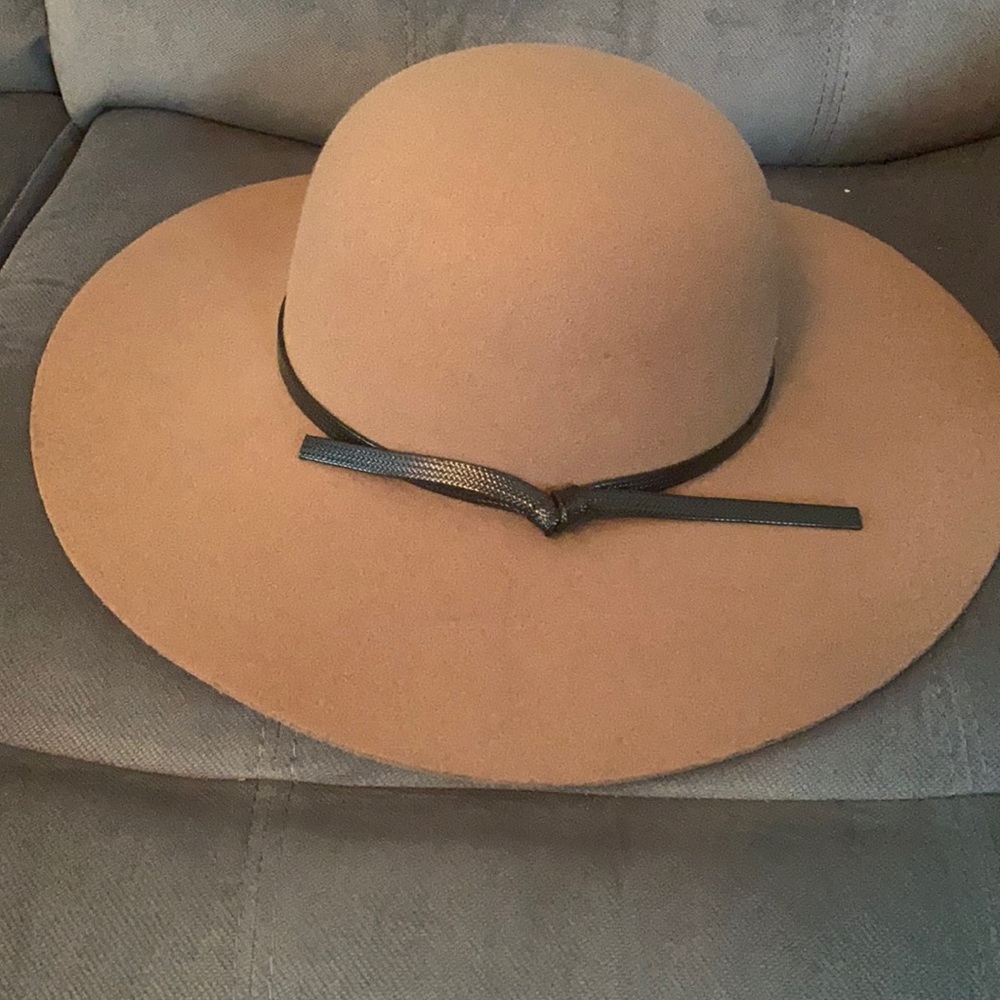Francescas Hat